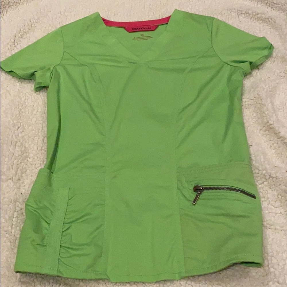Scrub top - Picture 1 of 2